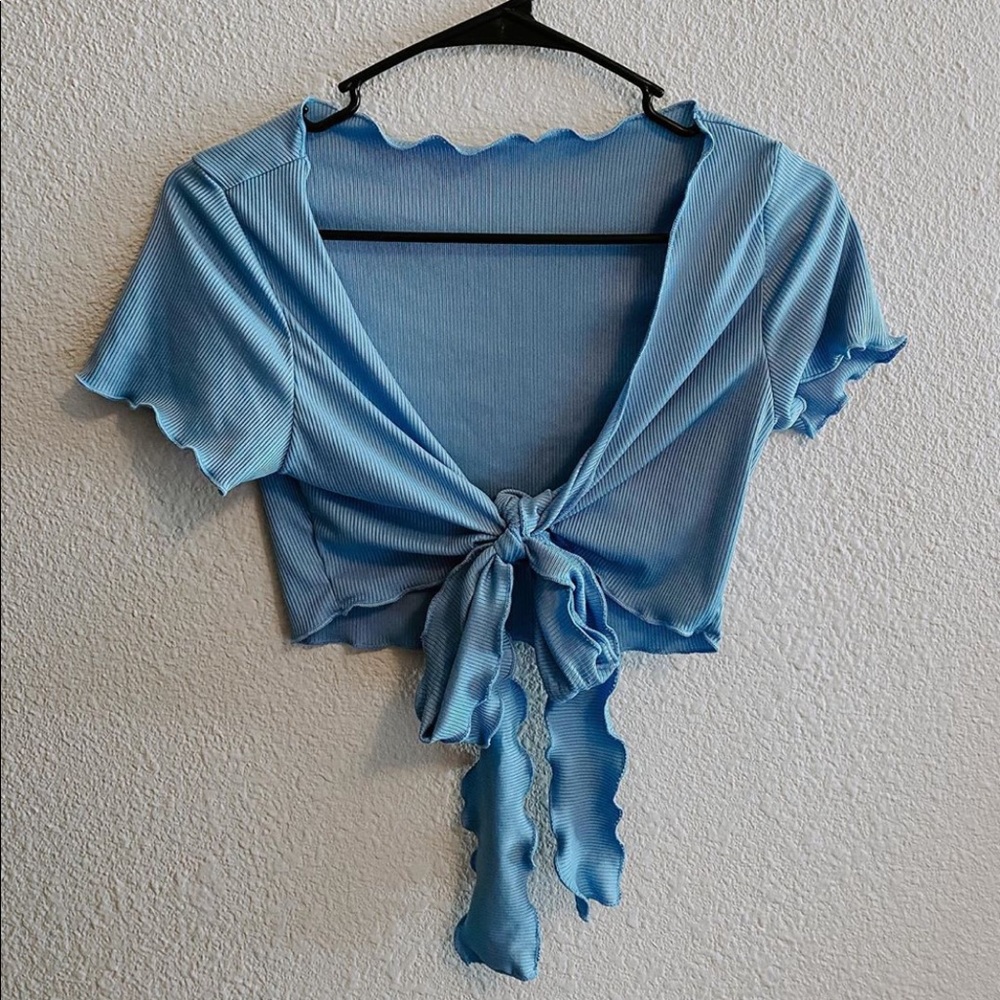 Tie crop top
